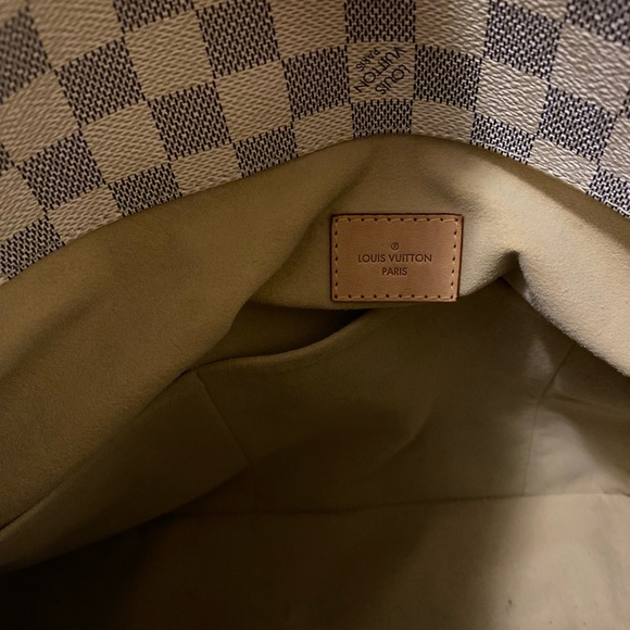 Louis Vuitton
Artsy Handbag Damier MM - Picture 4 of 7